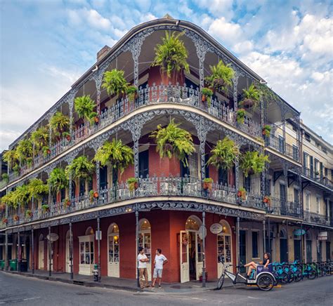 When is the Best Time to Travel to New Orleans, and Why Do Jazz Musicians Love the Rain?